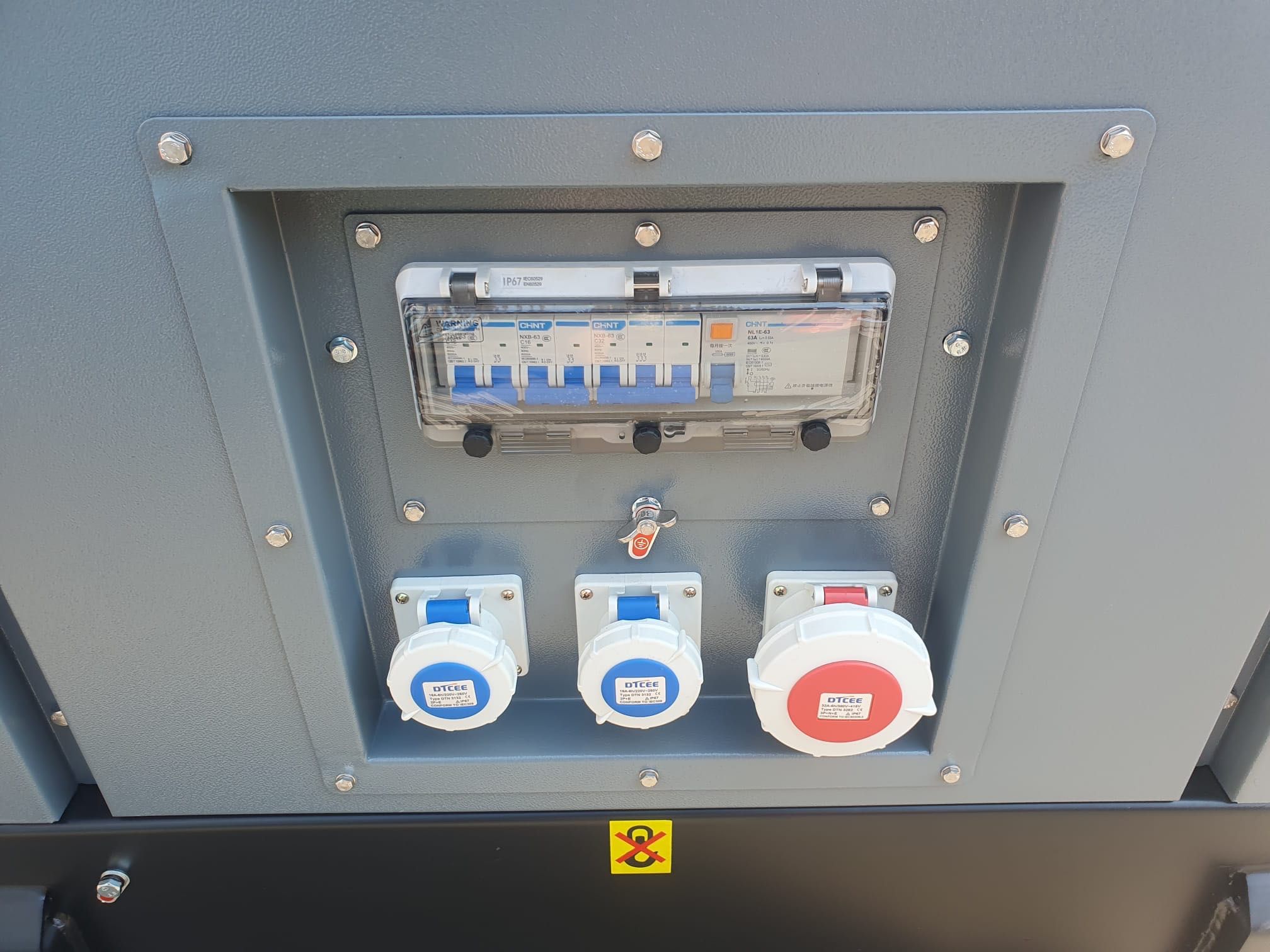 Agregat prądotwórczy 40 kVA 32 KW ATS/SZR nieużywany 23.000zł