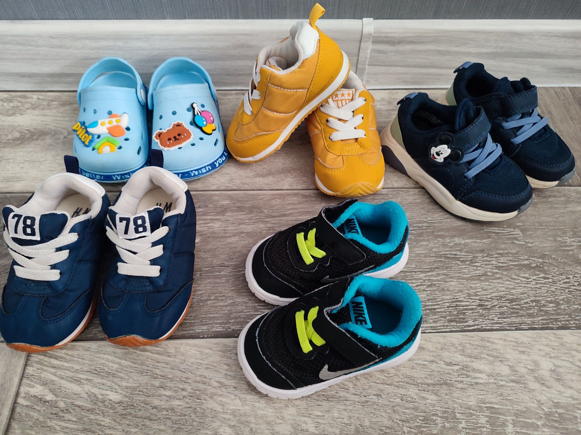 Кроссовки для малыша Nike h&m кроксы