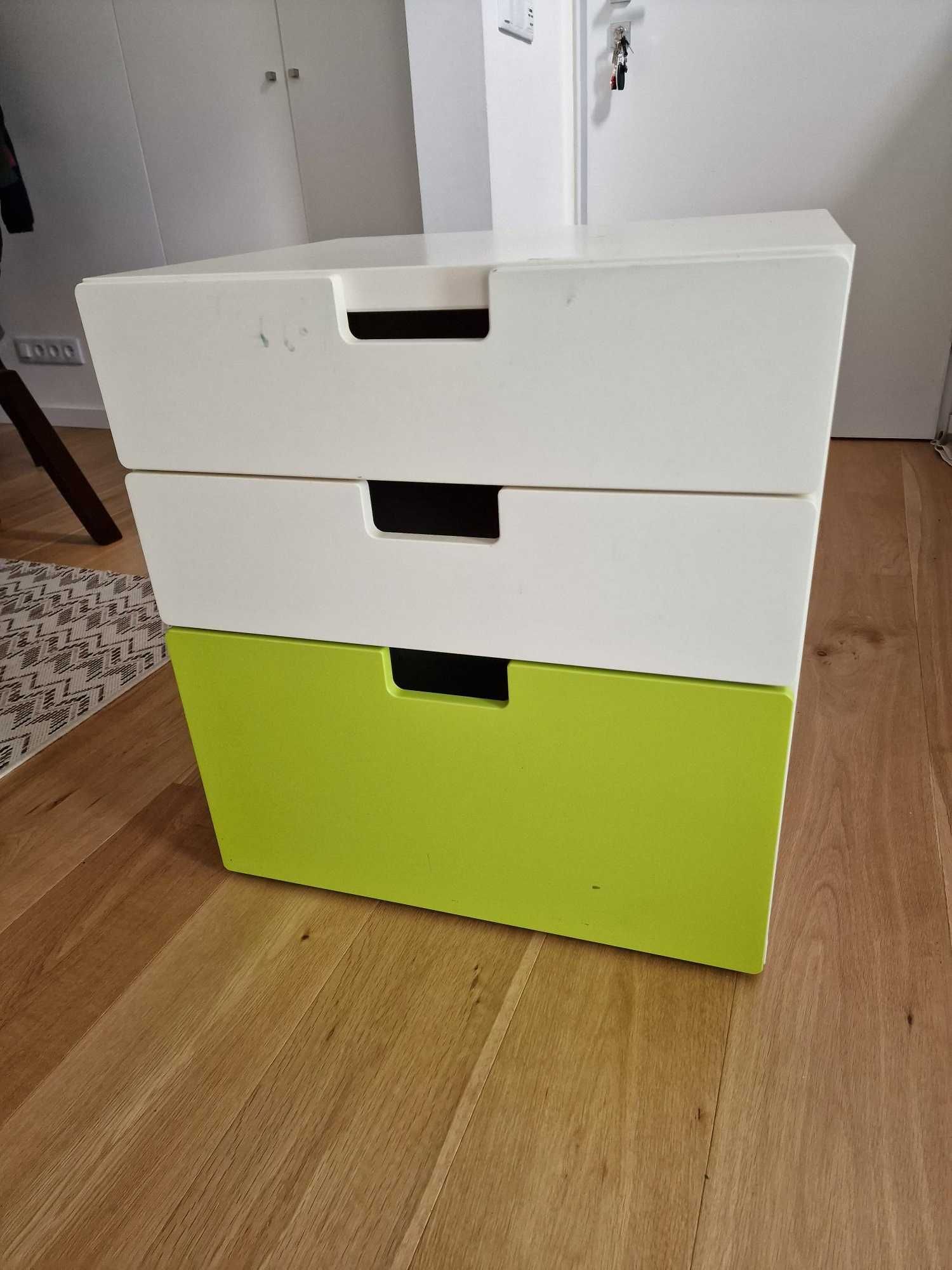 Conjunto de 3 armários do Ikea - mobiliário criança em bom estado
