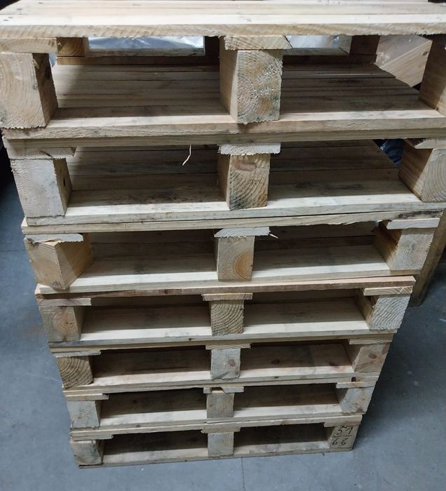 Vendo 20 paletes medidas 66x51x13