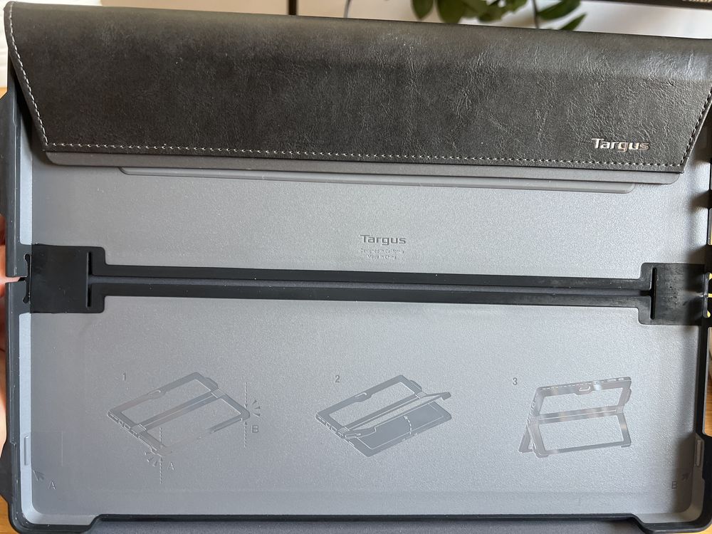 Etui microsoft surface Targus
