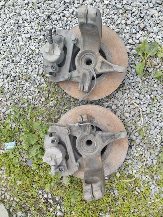 Диски гальмівні з супортом Рено Scenic 2,Opel Combo,Meriva,Toyota,Пежо