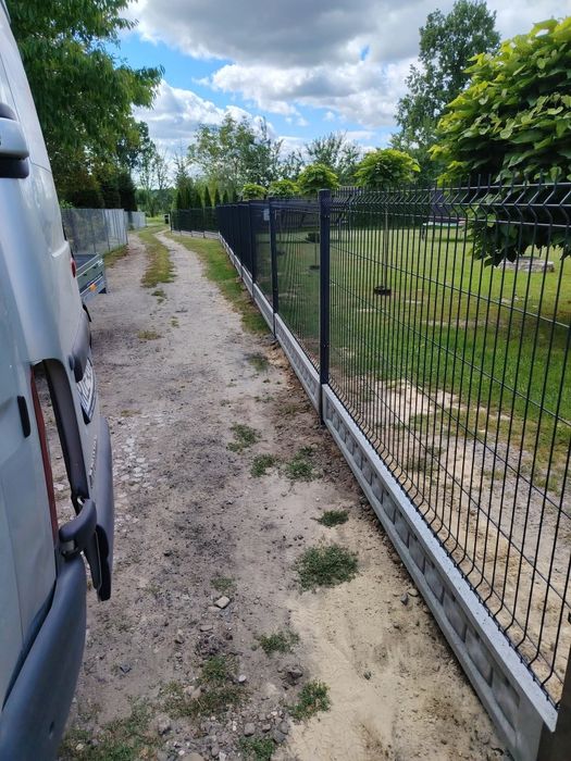 Budowa ogrodzeń panelowych,siatki i inne.