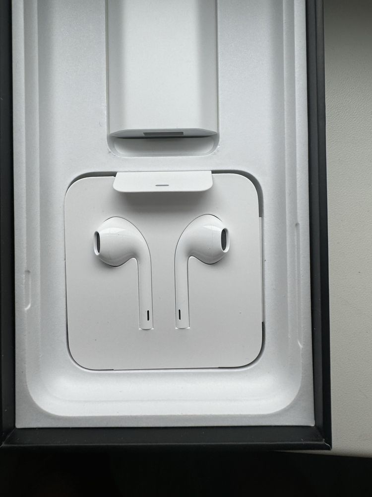 Навушники Apple iPhone EarPods with Mic Lightning