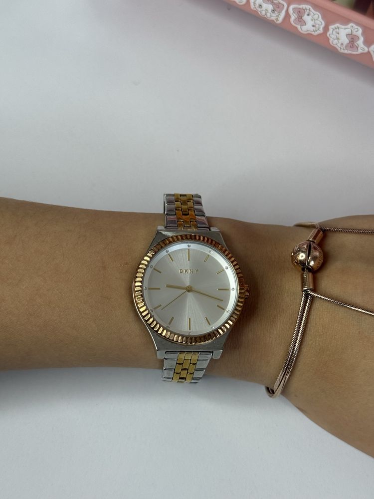 Часи DKNY NY-2980
