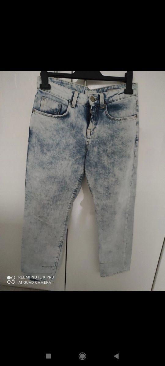 Boyfriendy marmurkowe Bershka 34/36 nowe bez metki