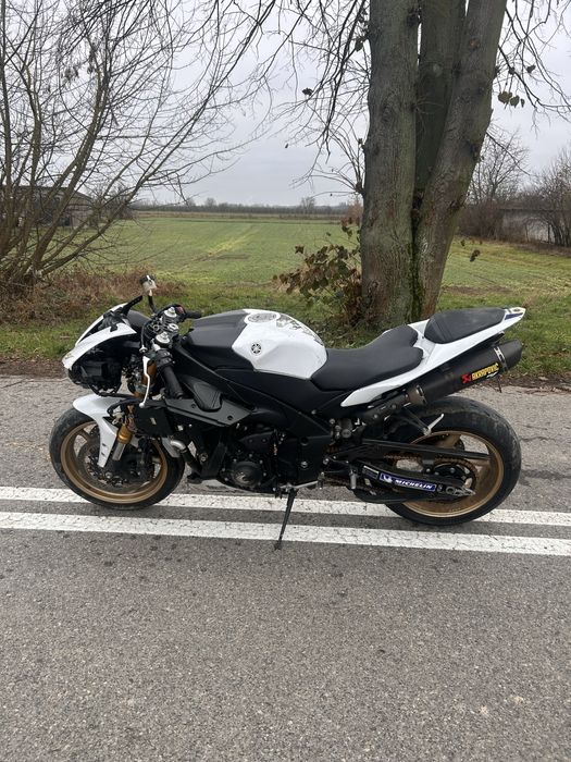 Yamaha R1 RN22 Lift Akrapovic quickshifter „06/2014r”