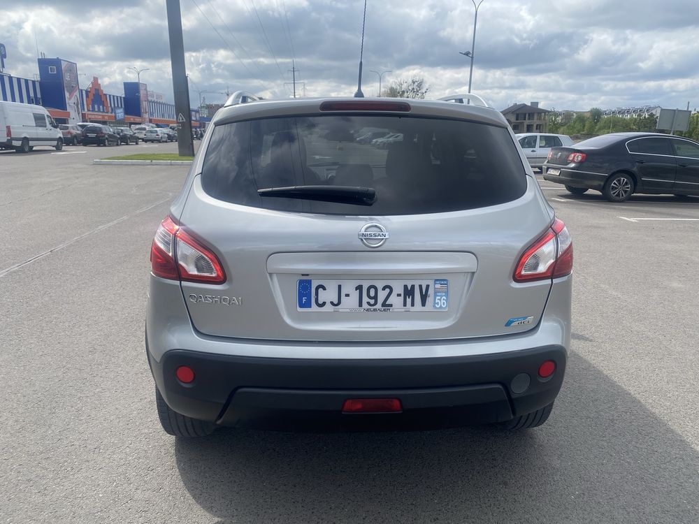 В продажі свіжопригнаний Nissan Qashqai