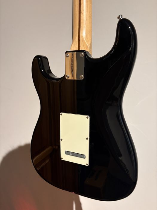 Fender Stratocaster Hybrid II HSS Made in Japan 2024