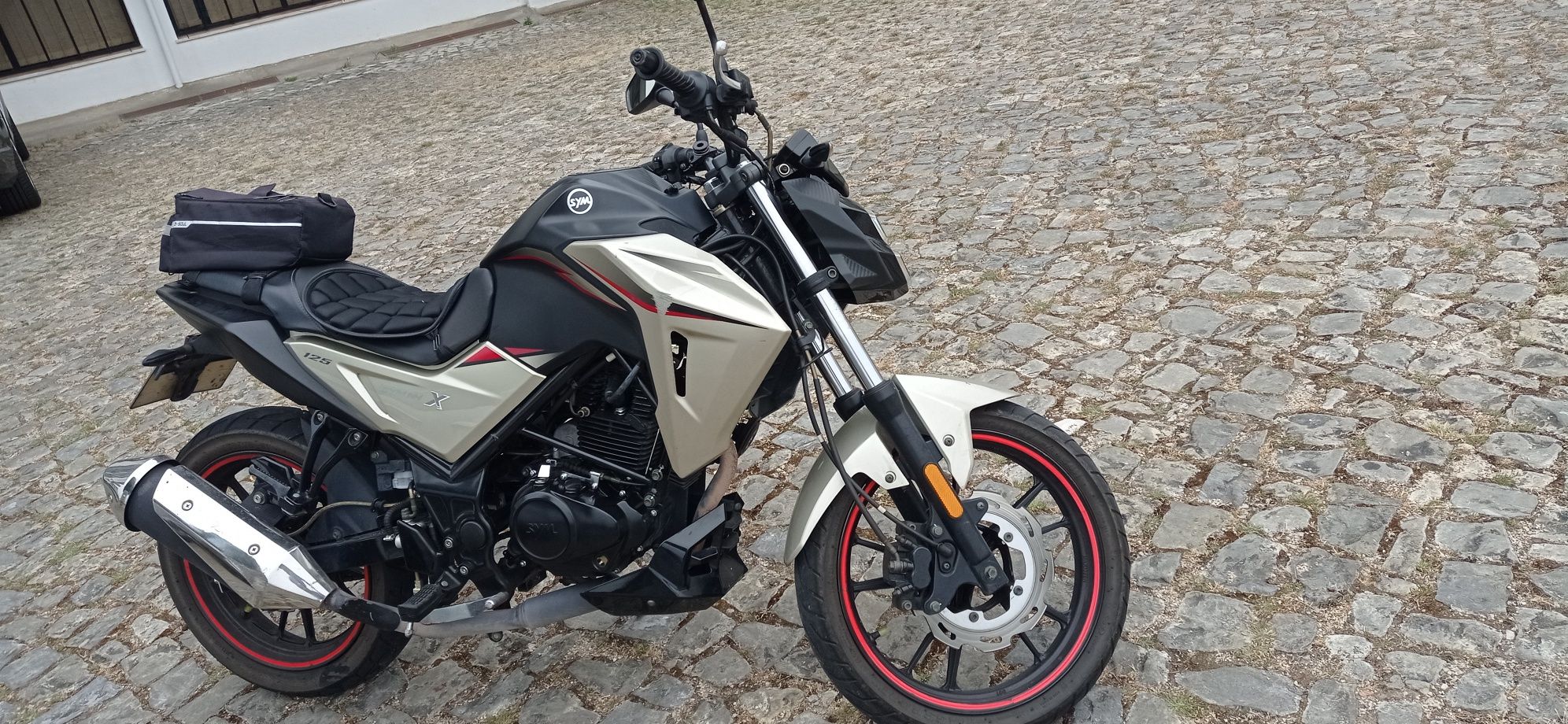 Sym NH x 125 poucos quilómetros