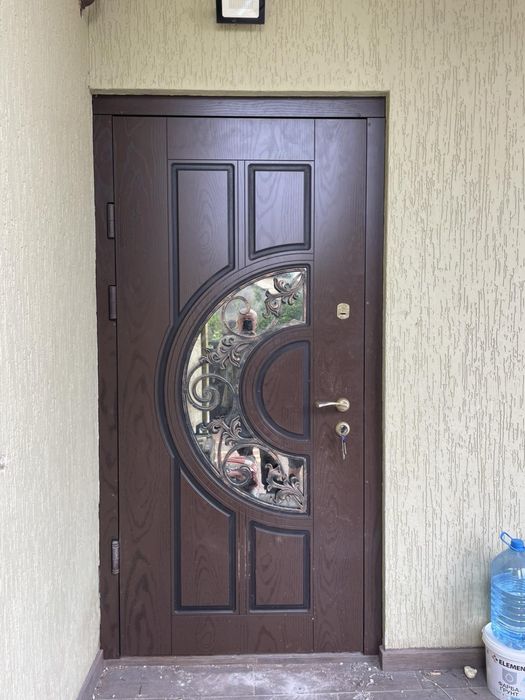 Реставрація вхідних дверей