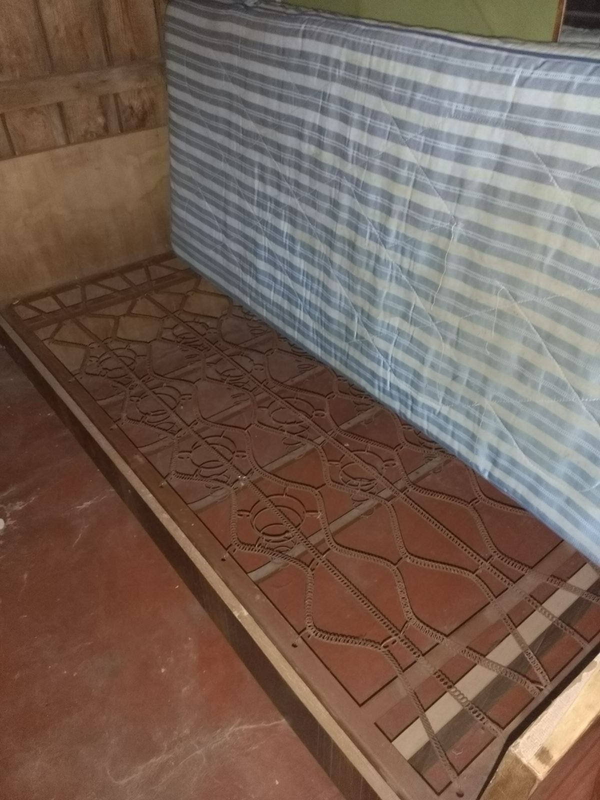 Односпальне ліжко
