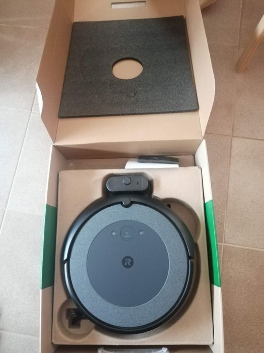 Robot Vacum and Mop Roomba Combo I5