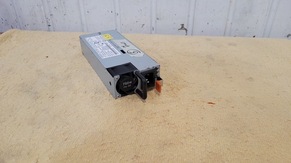 Серверный блок питания EMERSON - 750W.
