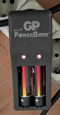 Зарядное устройство для 2 AA аккумуляторов GP power bank