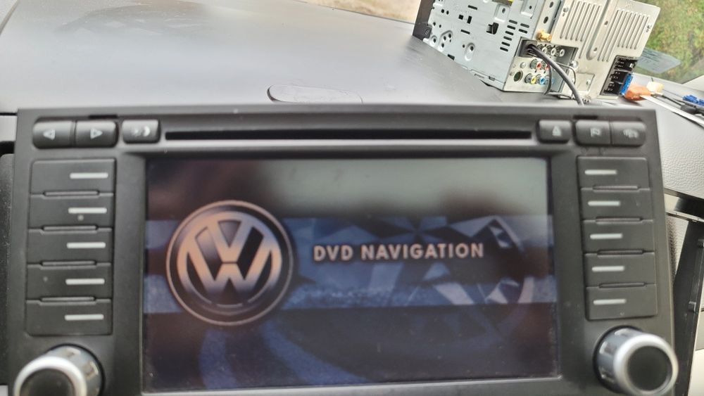 Radio Navi CD DVD VW T5 Multivan 03-10r
DVD 03-10r 7H00351