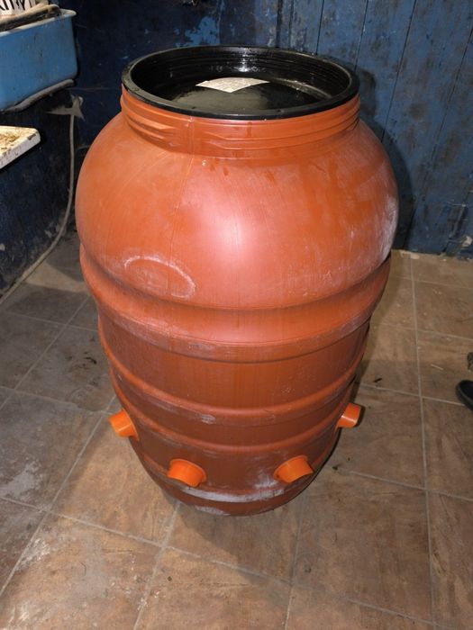 Karmnik zasypnik dla kur