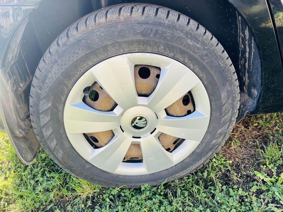 Диски с резиной и колпаками 5-100 r 15 , 185/65