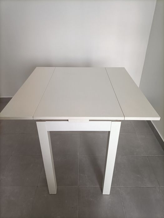 Mesa de cozinha extensível