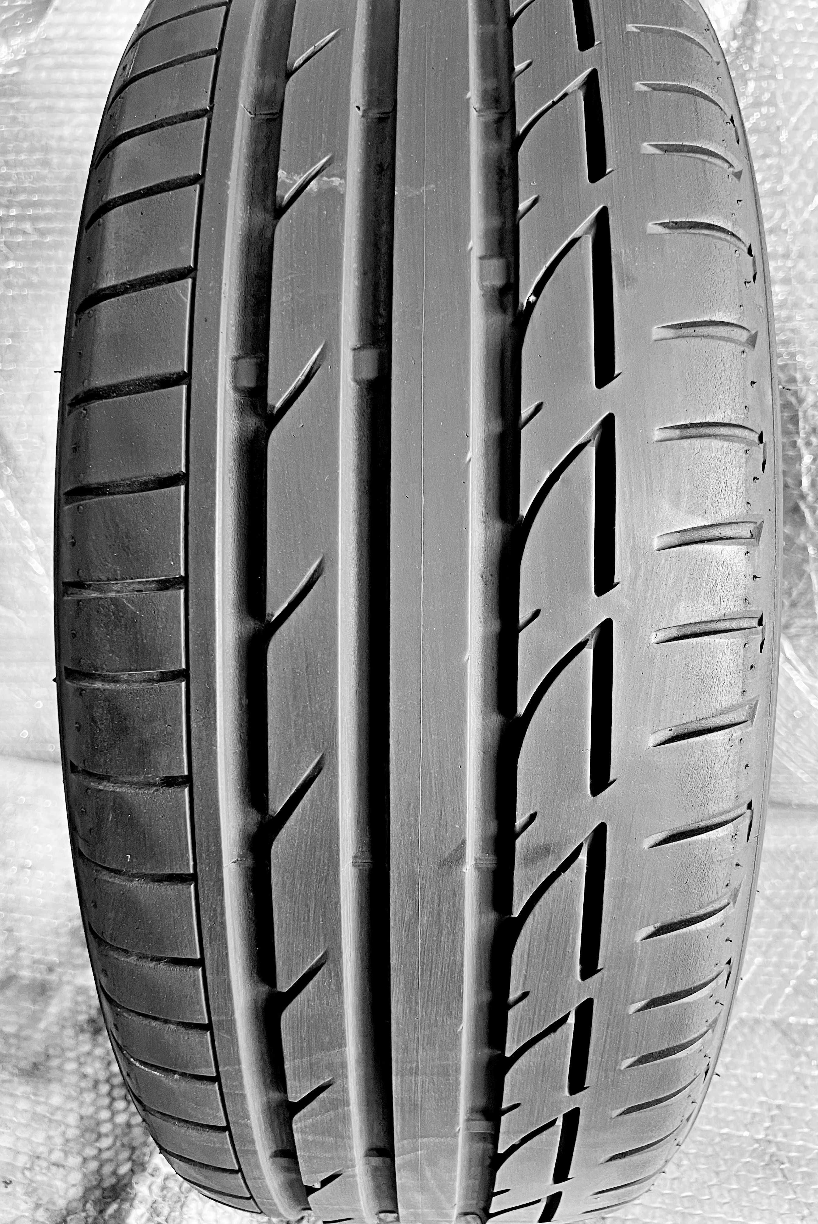 Шини Б/в 225.45.19 комплект Bridgestone