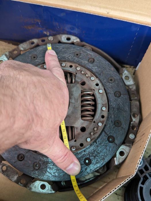 Комплект зчеплення 8200895182 RENAULT к4m 1.6i Megane Scenic