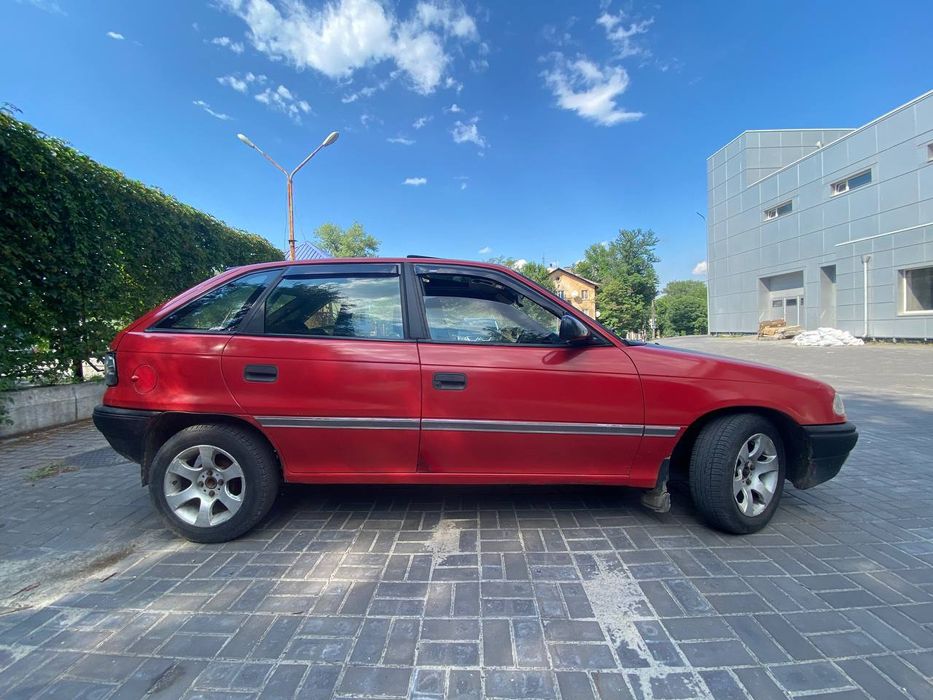 Продам / Опель Астра