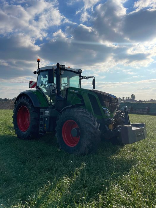 Ciągnik rolniczy Fendt 828 Vario S4 Profi+