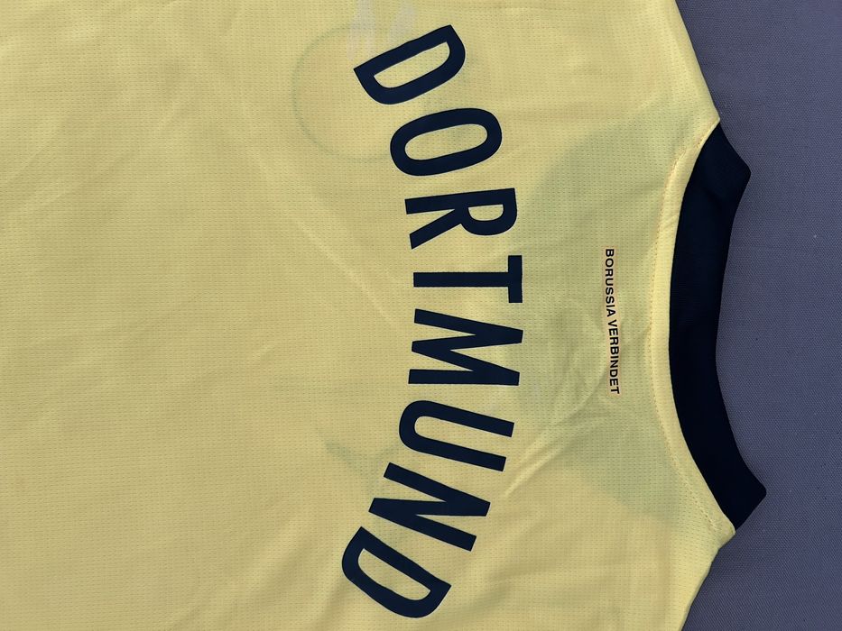Camisola do Borussia Dortmund, tamanho L