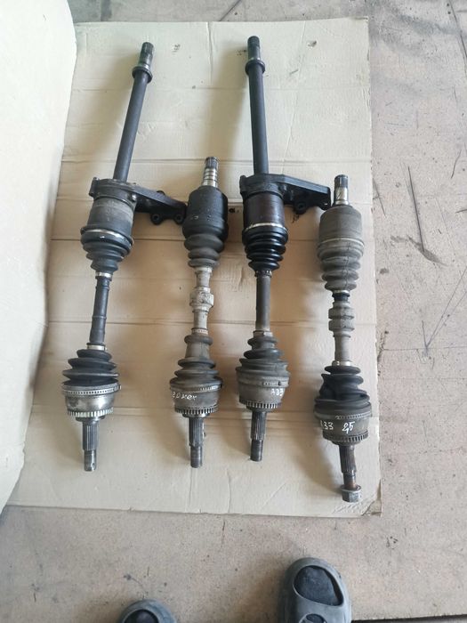 Піввісь, полуось, шрус, підвісний Ніссан Максима А32 А33 цефіро.