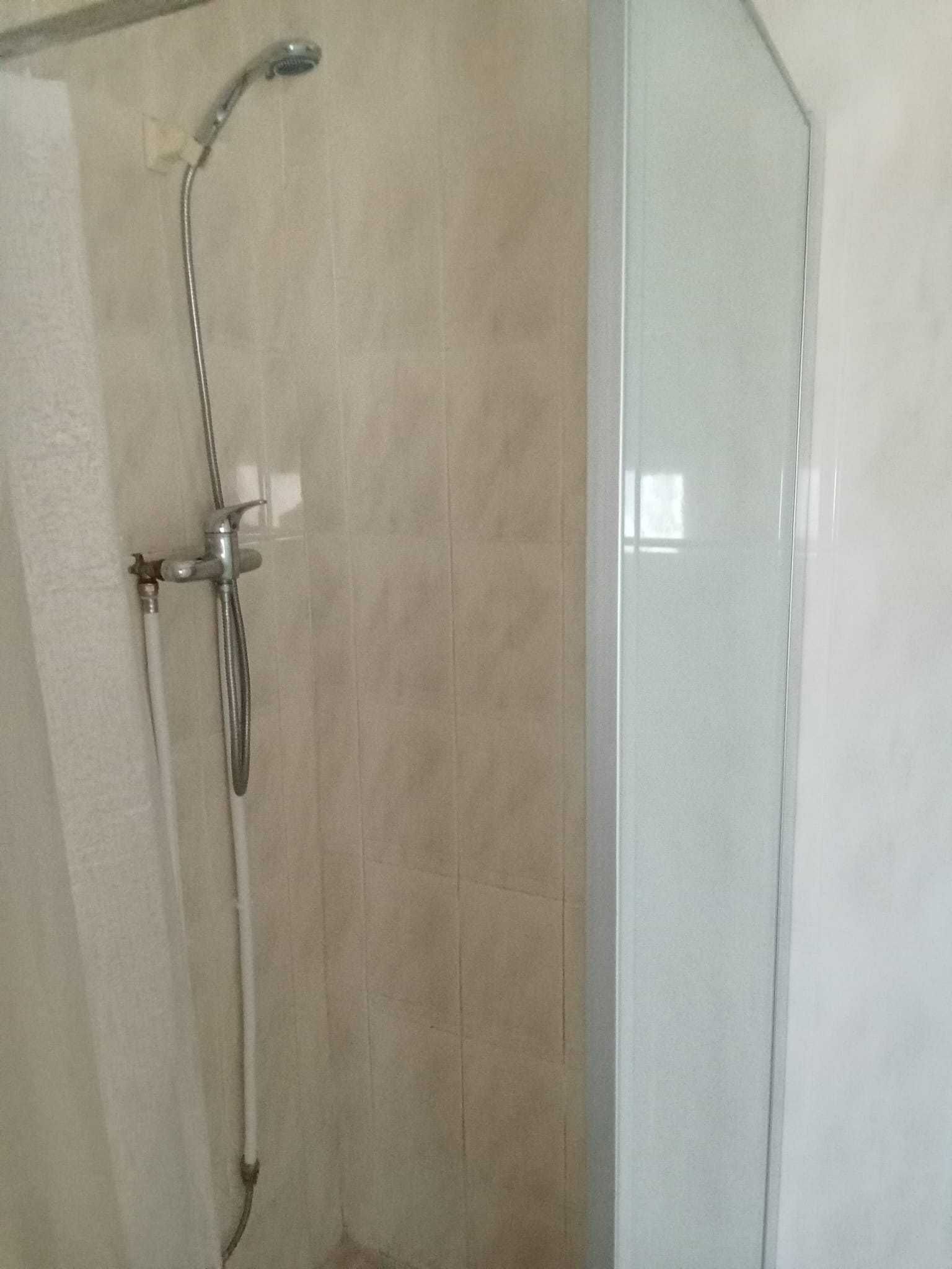 Aluga-se anexo T2