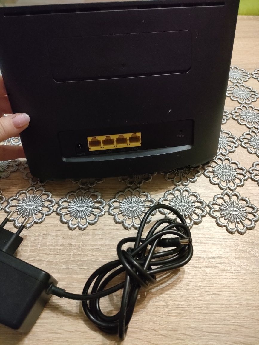 Sprzedam Router HUAWEI