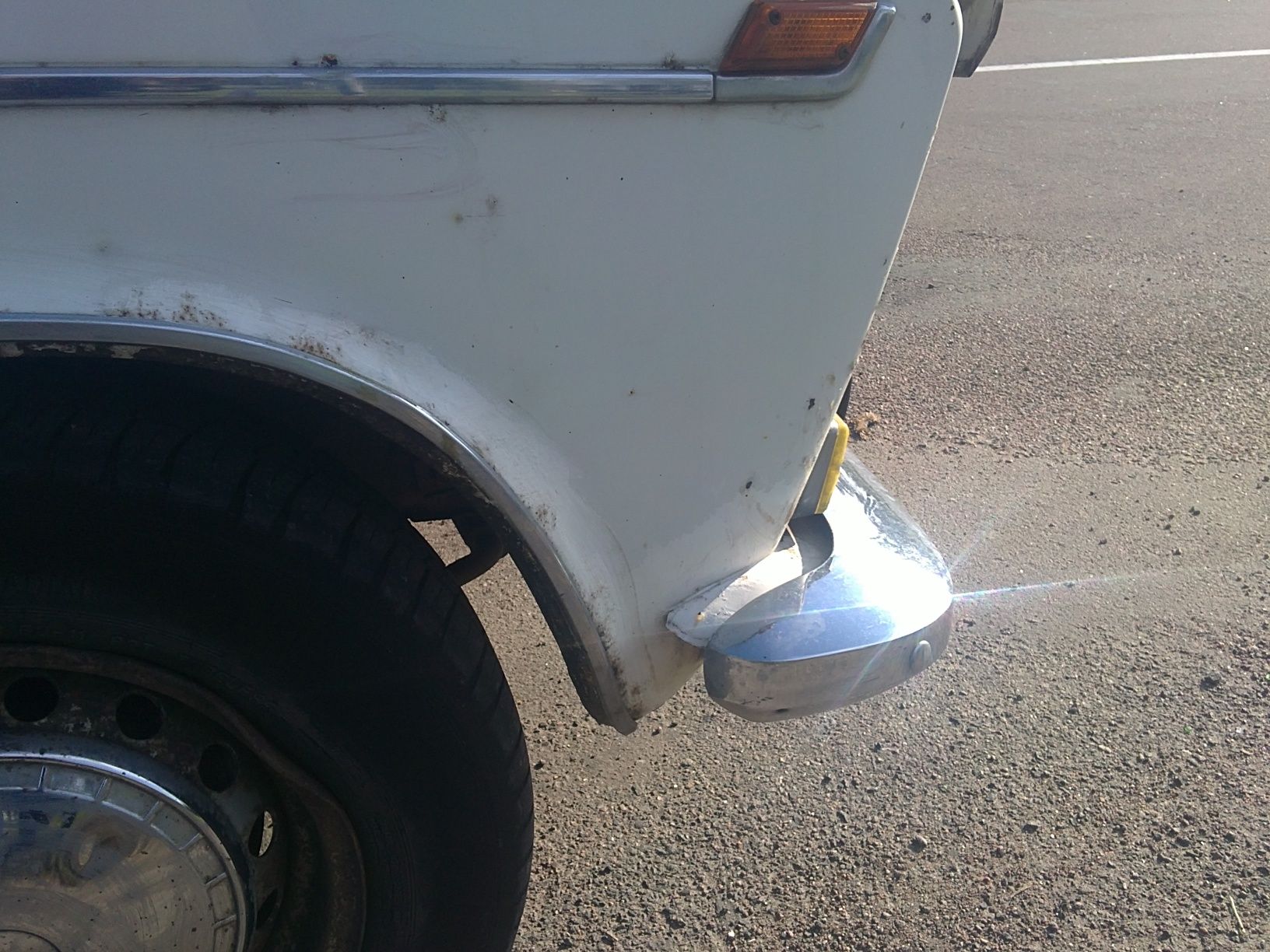 ВАЗ 2103 автомобіль