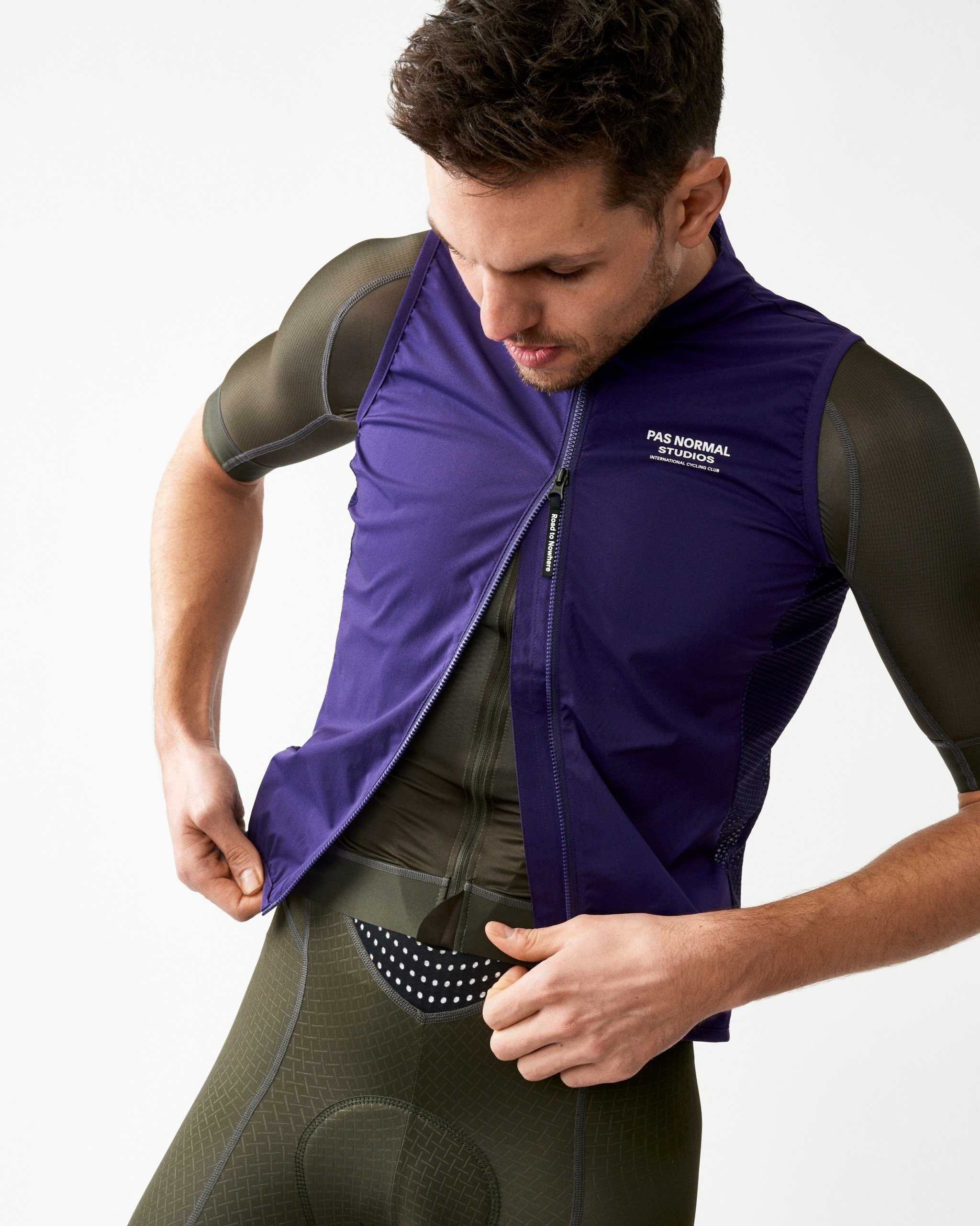 Pas Normal Studios / Men's Mechanism Stow Away Gilet
— Purple