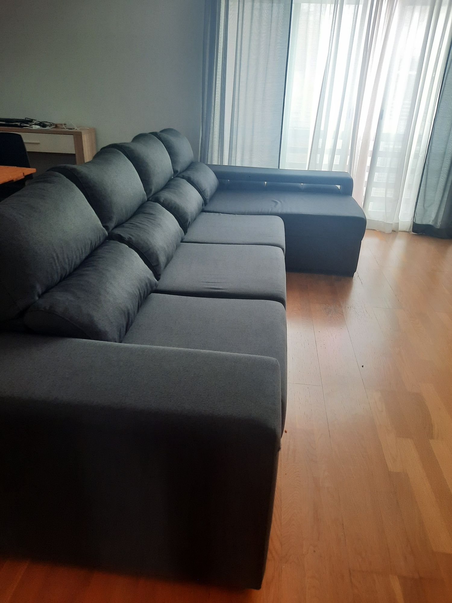Sofa 4 lugares cinza escuro