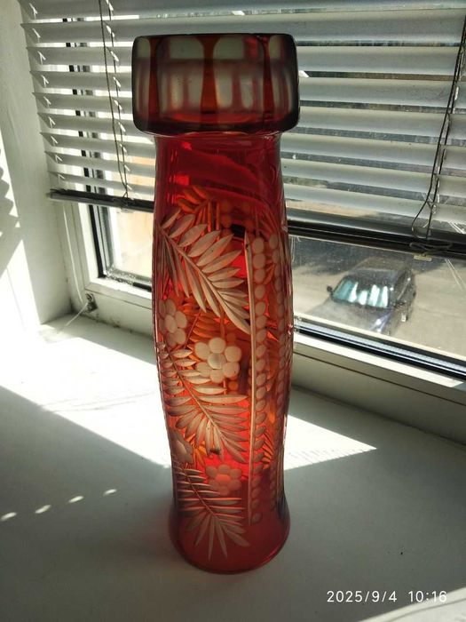 Ваза для цветов рубиновое стекло