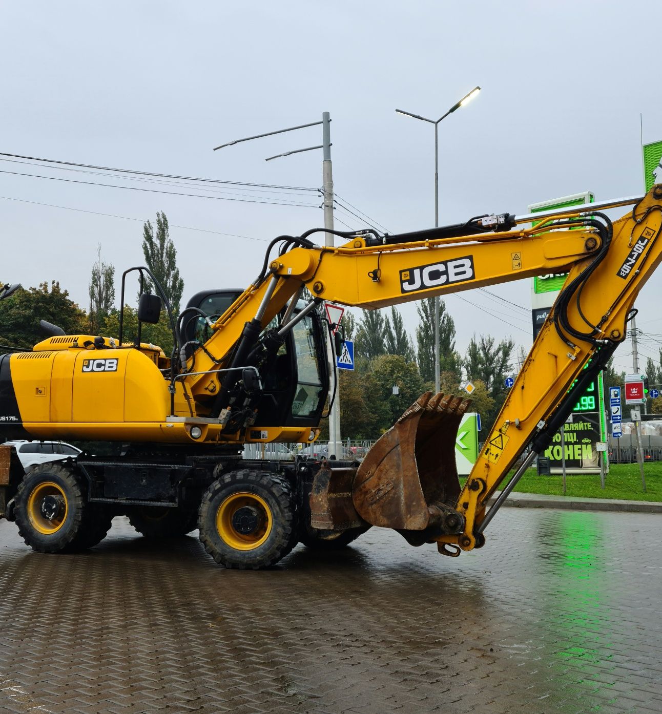 Аренда экскаватора JCB 3CX, услуги спецтехники, Киев  и область