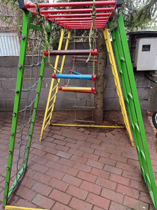 Продам дитячий ігровий майданчик