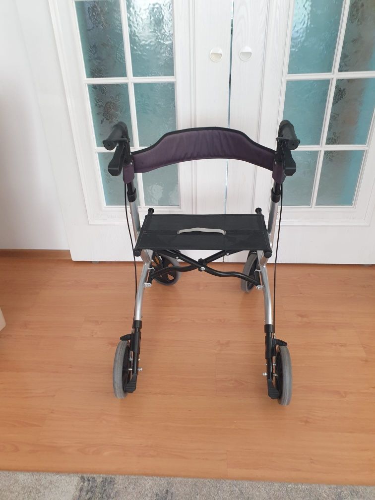 Chodzik balkonik lekki aluminium składany.