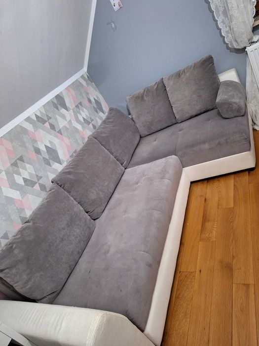 Sprzedam uzywany naroznik z funkcją spania Agata Meble
