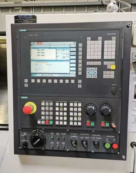 Tokarka CNC Hwacheon 240MC z osią C ,  napędzane narzędzia ,