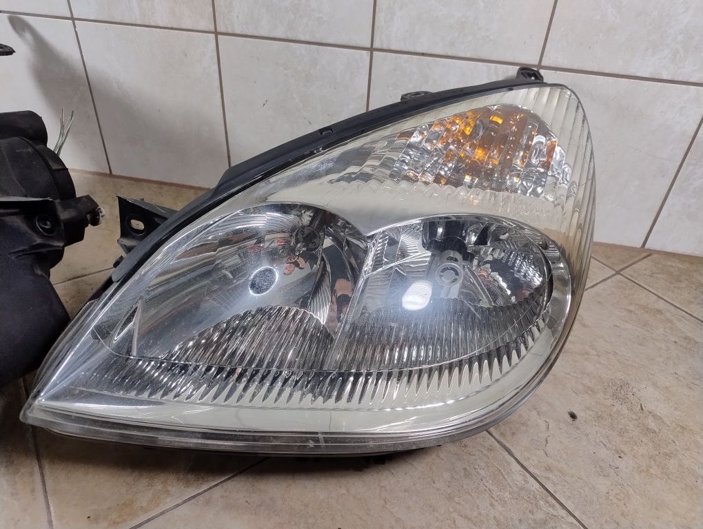 Citroen C5 Xenon Europa lampa reflektor prawy lewy przód komplet