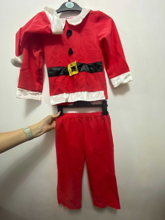 3 częściowy strój świętego Mikołaja dla dziecka 3-5 lat  za 15 zł