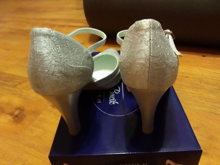 Srebrne białe buty półbuty
