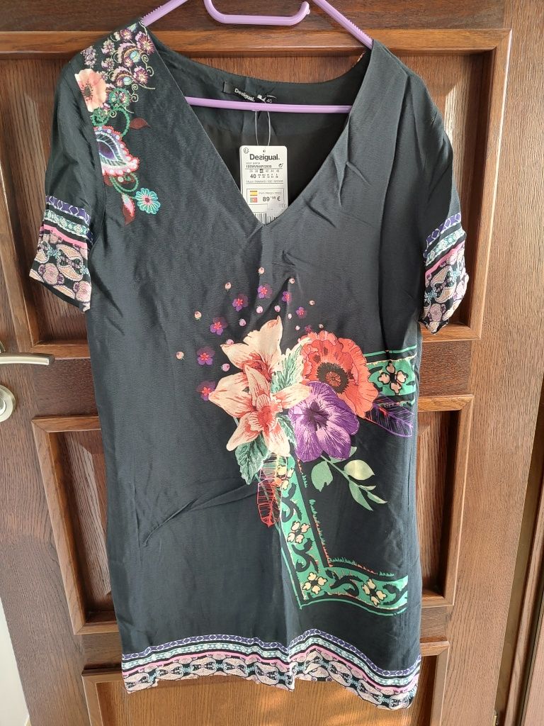 Nowa sukienka Desigual - r.40