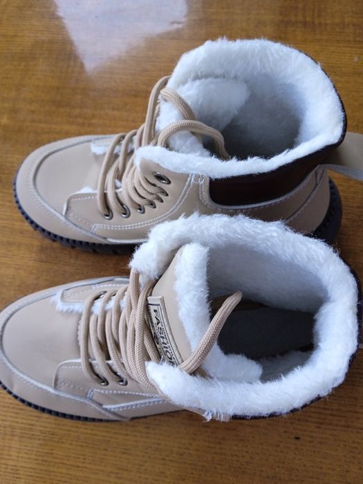 Новые классные модные ботиночки 34 размера и 36 размер.