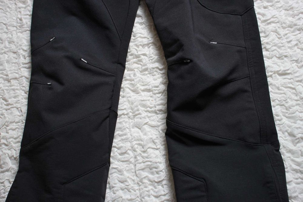 Спортивные, демисезонные чёрные штаны Quechua, рост 123-130cм/ 7-8 лет
