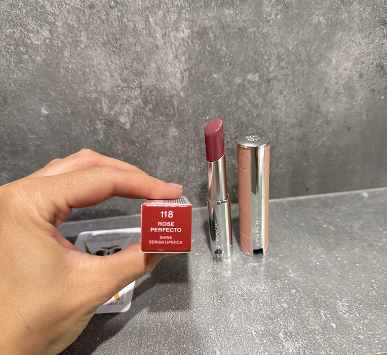 Помада Givenchy Rose Perfecto Shine