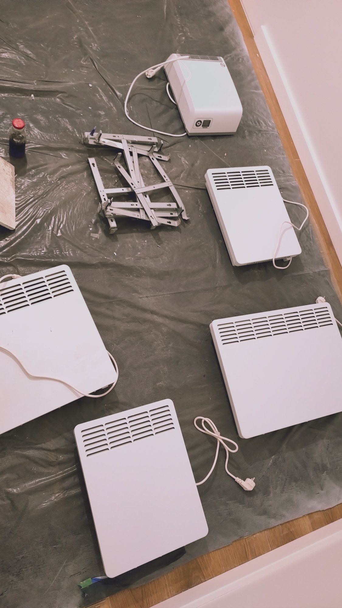 STIEBEL ELTRON konwektor /grzejnik elektryczny wiszący CWM 1000P