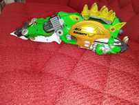 Dinobots 2 w 1.. fajna zabawka.. polecam..