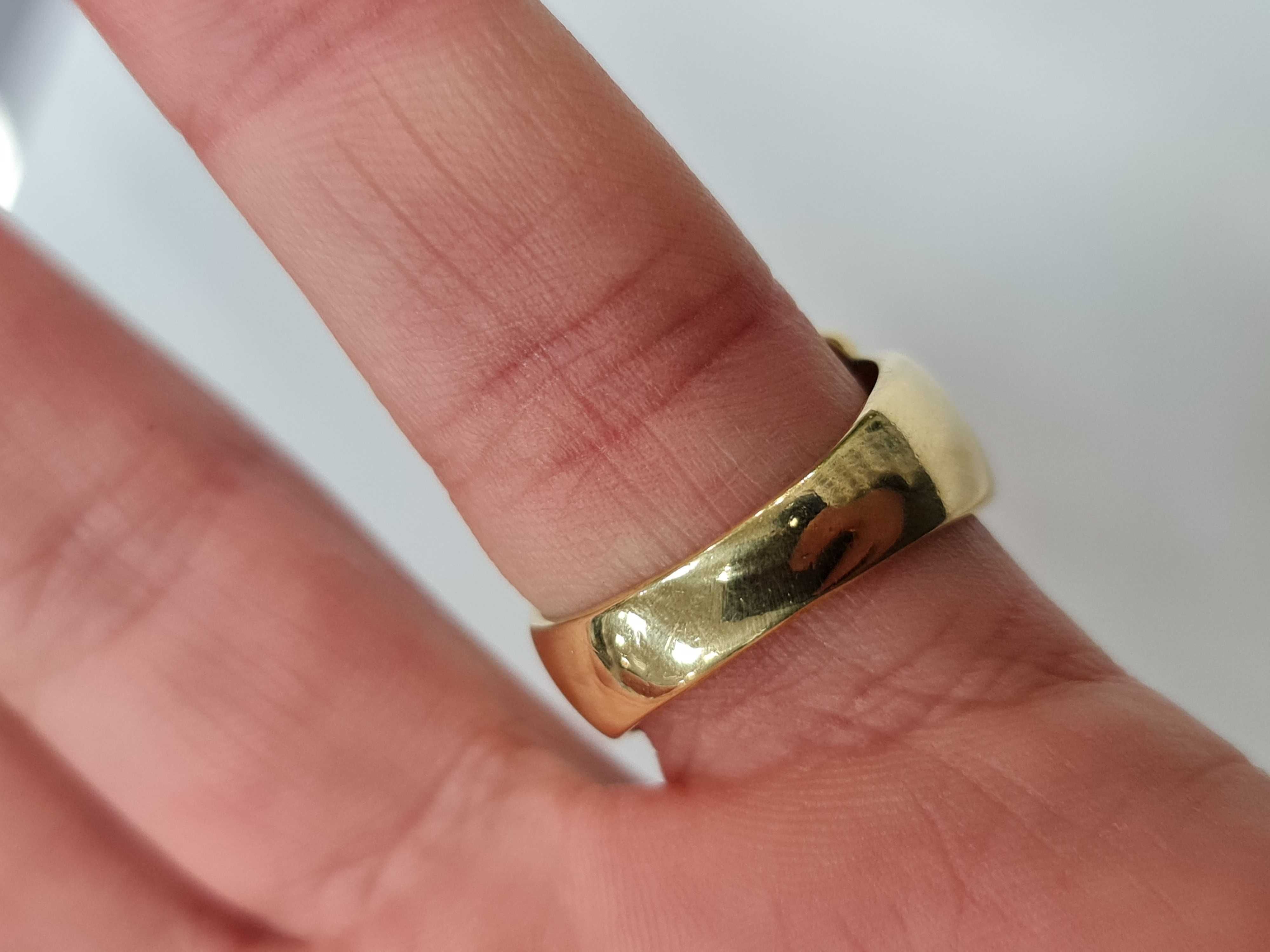 19x DIA/ Złoty pierścionek damski/ 750/ 6.87 gram/ R17/ II poł XX wiek